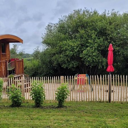 Roulotte A Sapharey Hotel Sarrazac  Екстериор снимка